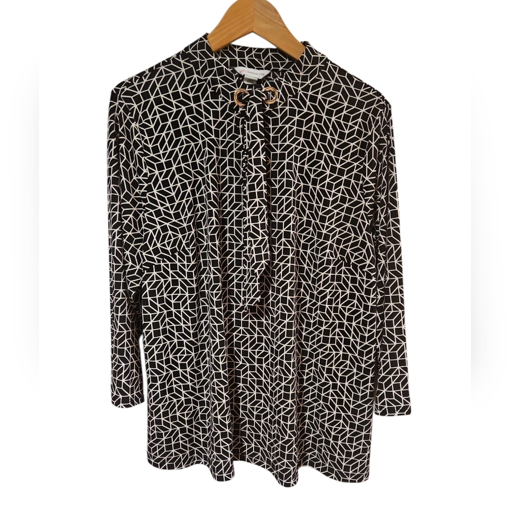 Liz Claiborne Black and White Geometric Blouse